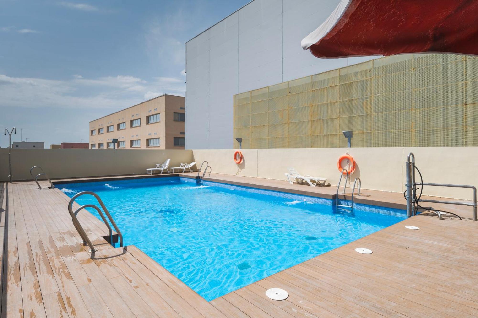 Aticos Lux Sevilla Piscina Parking Bormujos Exterior foto